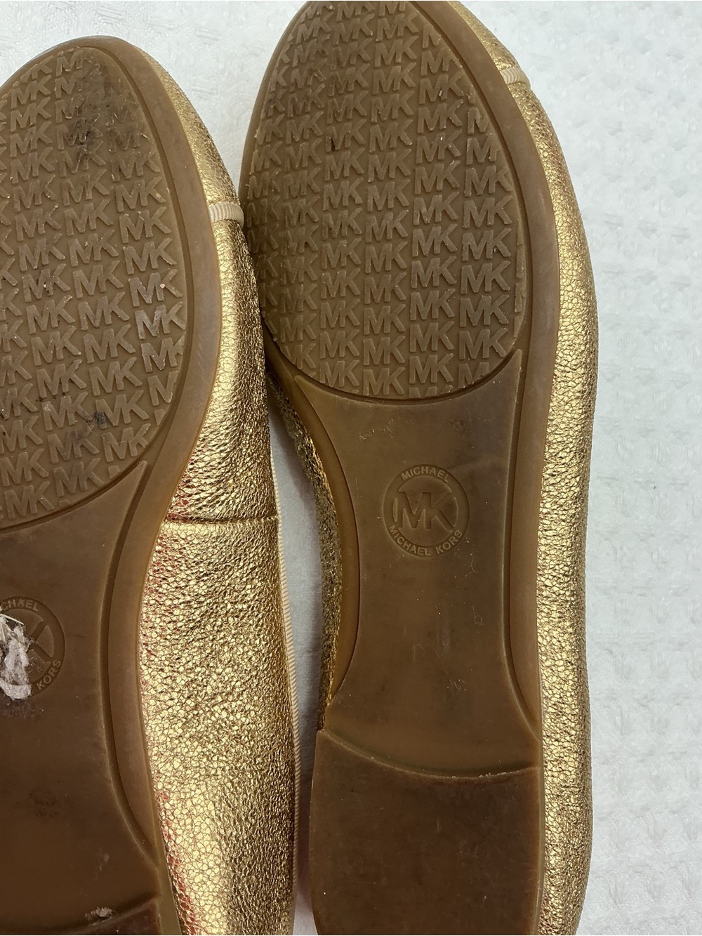 Michael Kors Gold Metallic Quilted Ballet Flats with Bow - Picture 10 of 10